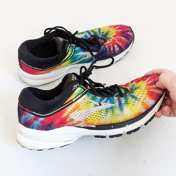 brooks launch 5 tie dye